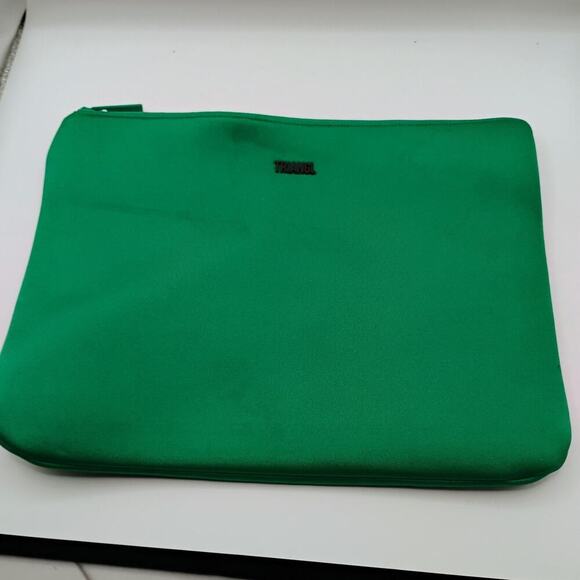 Triangl Swimwear Neoprene Swimsuit Zip Pouch in Green waterproof bikini store - Picture 1 of 6